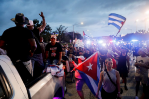 El régimen cubano amenaza con aumentar la represión ante protestas por apagón total en la isla